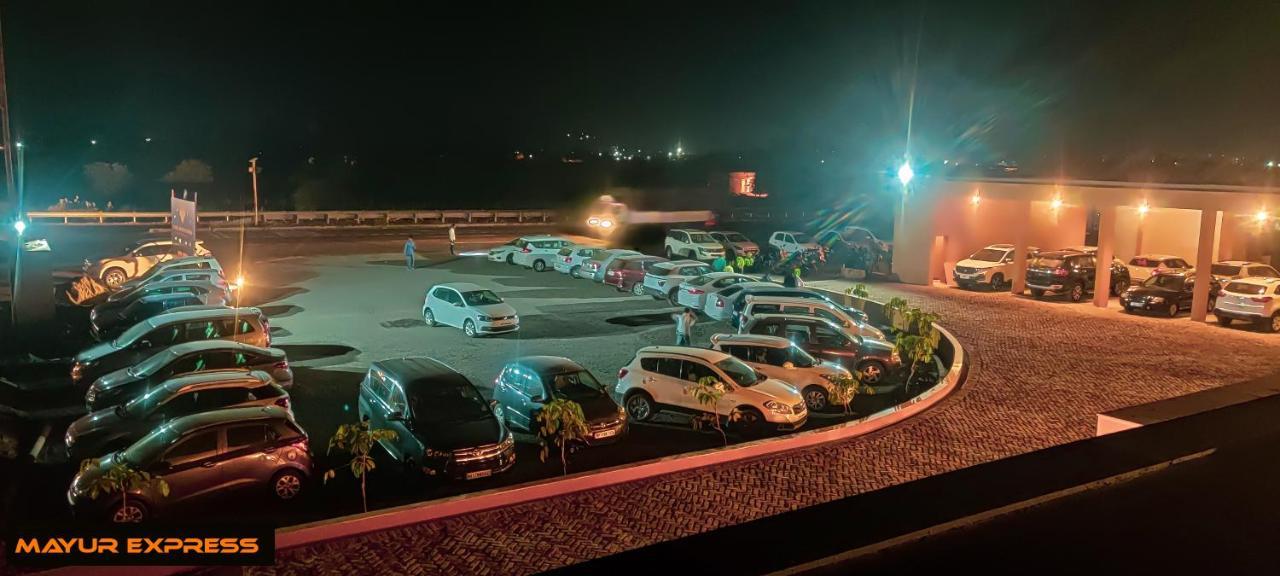 Sangamner Hotel Mayur Express المظهر الخارجي الصورة